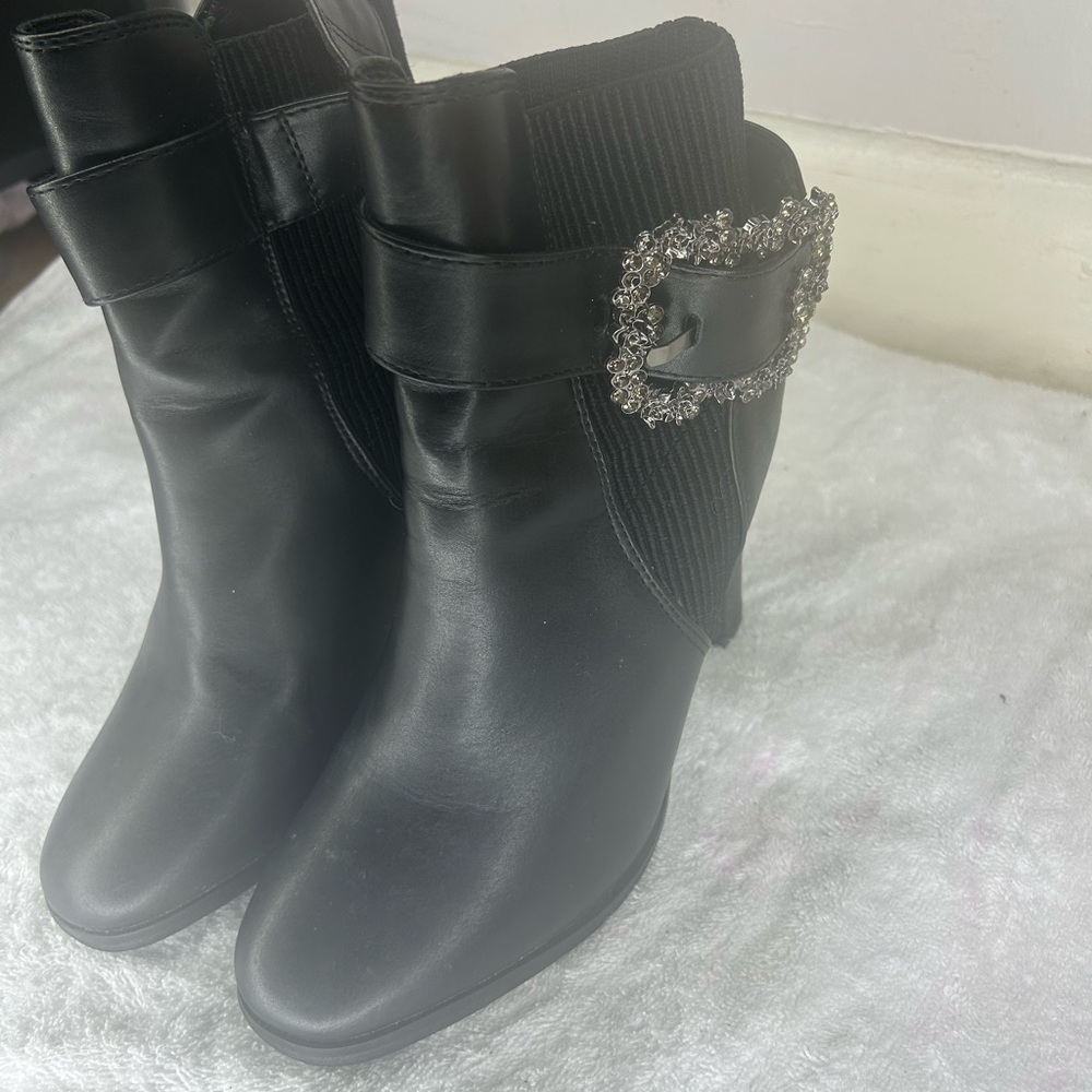 Elegant Black Ankle Boots